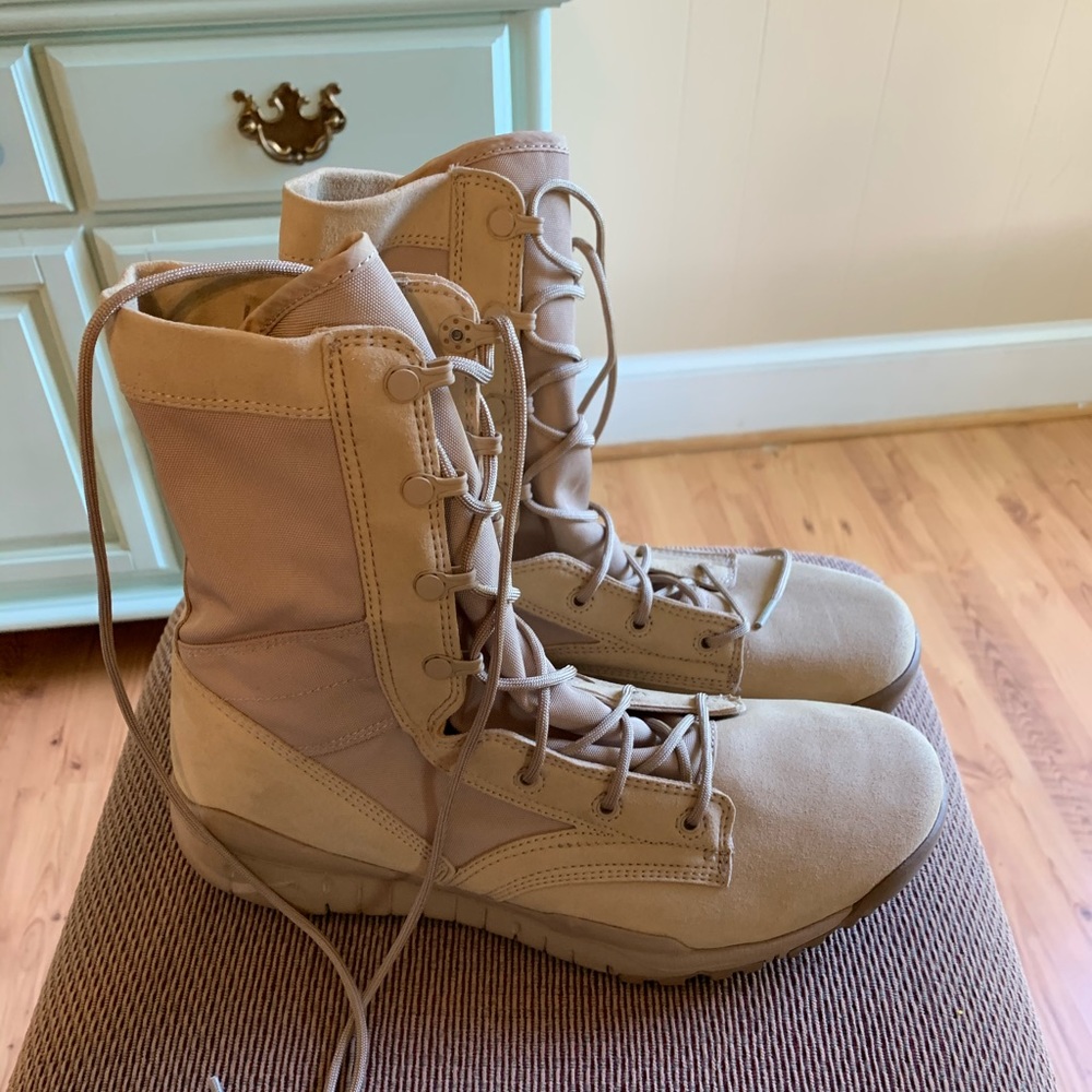 Brand new Nike boots